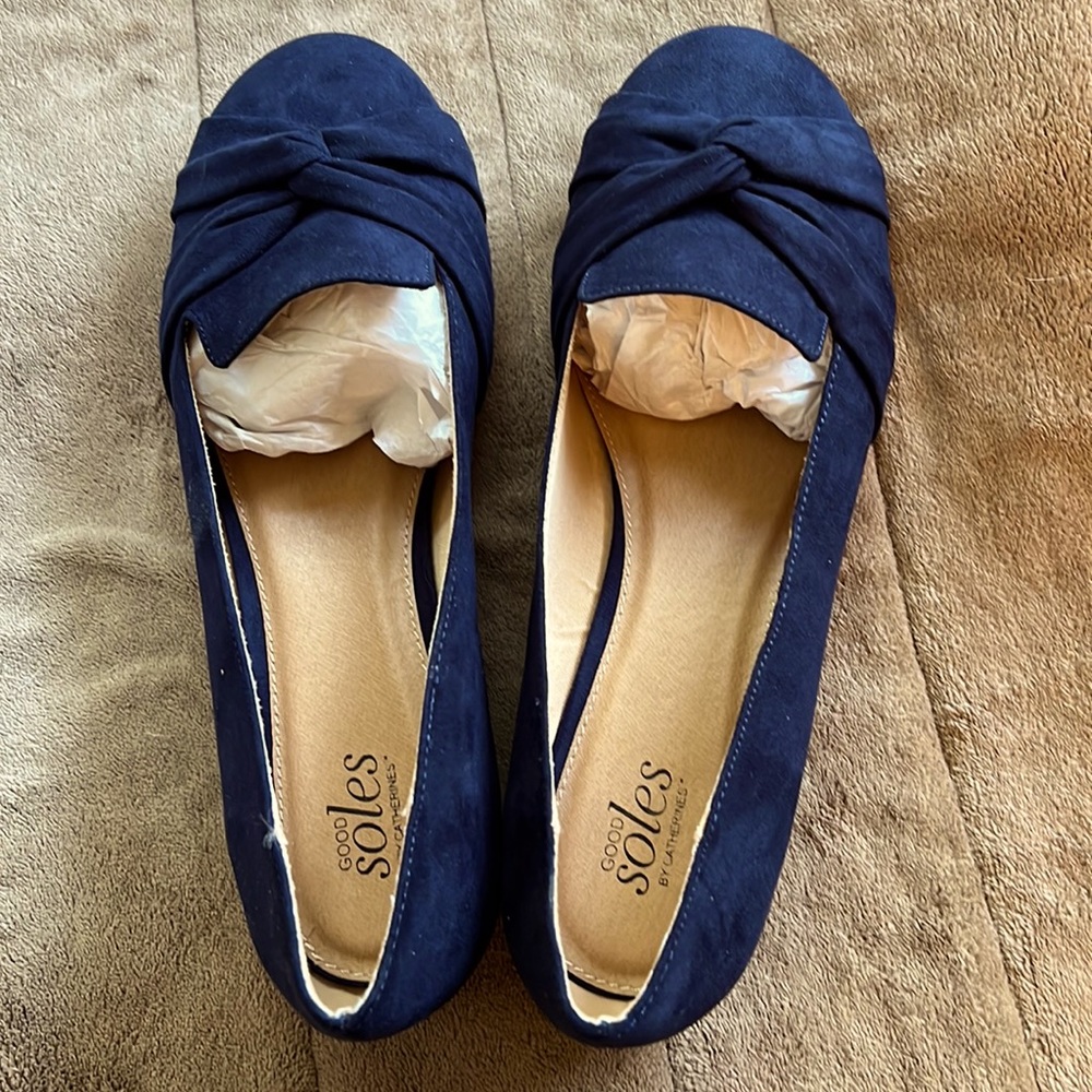 Brand New Catherine’s Good Soles Navy Suede Flats- Wide